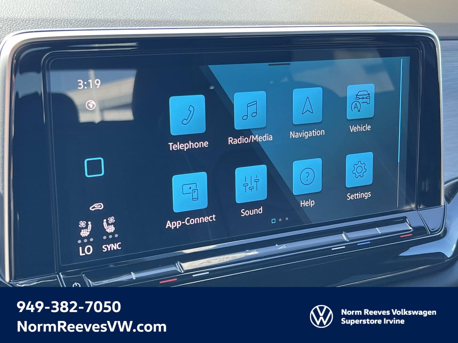 2026 Volkswagen Atlas Cross Sport 2.0T SE w/Technology