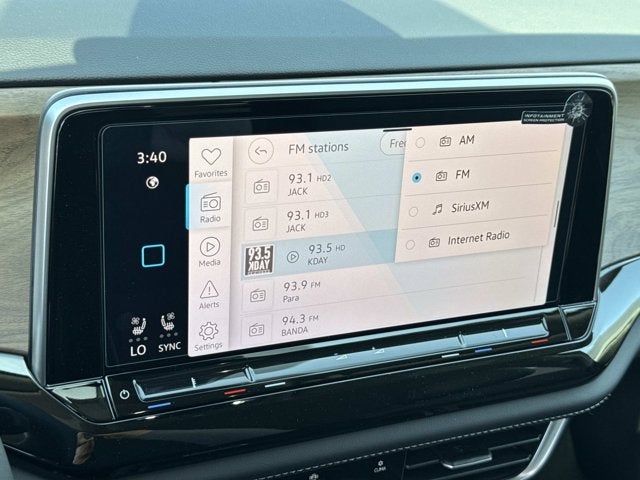 2026 Volkswagen Atlas 2.0T SE