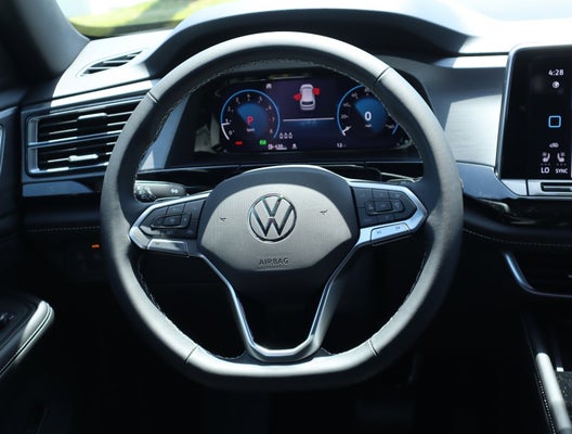 2024 Volkswagen Atlas Cross Sport 2.0T SE w/Technology in Irvine, CA - Irvine Auto Center