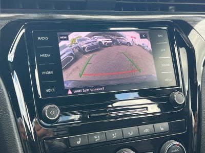 2022 Volkswagen Passat 2.0T R-Line