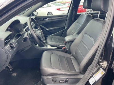 2022 Volkswagen Passat 2.0T R-Line