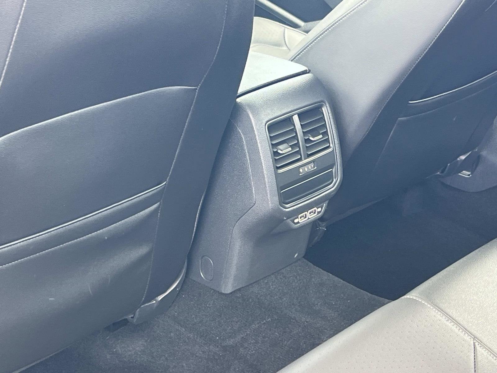 2022 Volkswagen Passat 2.0T R-Line