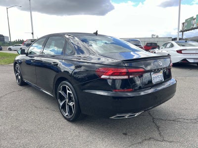 2022 Volkswagen Passat 2.0T R-Line