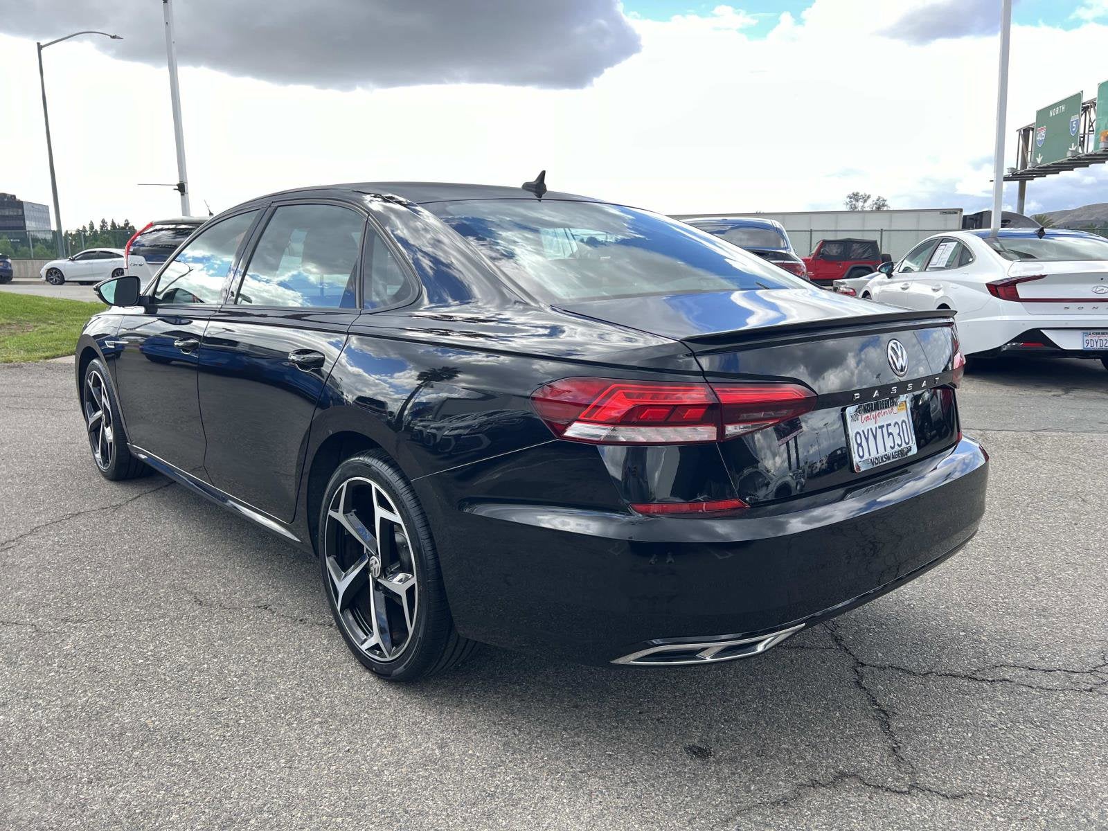 2022 Volkswagen Passat 2.0T R-Line