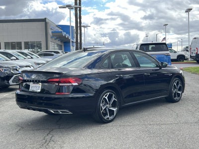 2022 Volkswagen Passat 2.0T R-Line