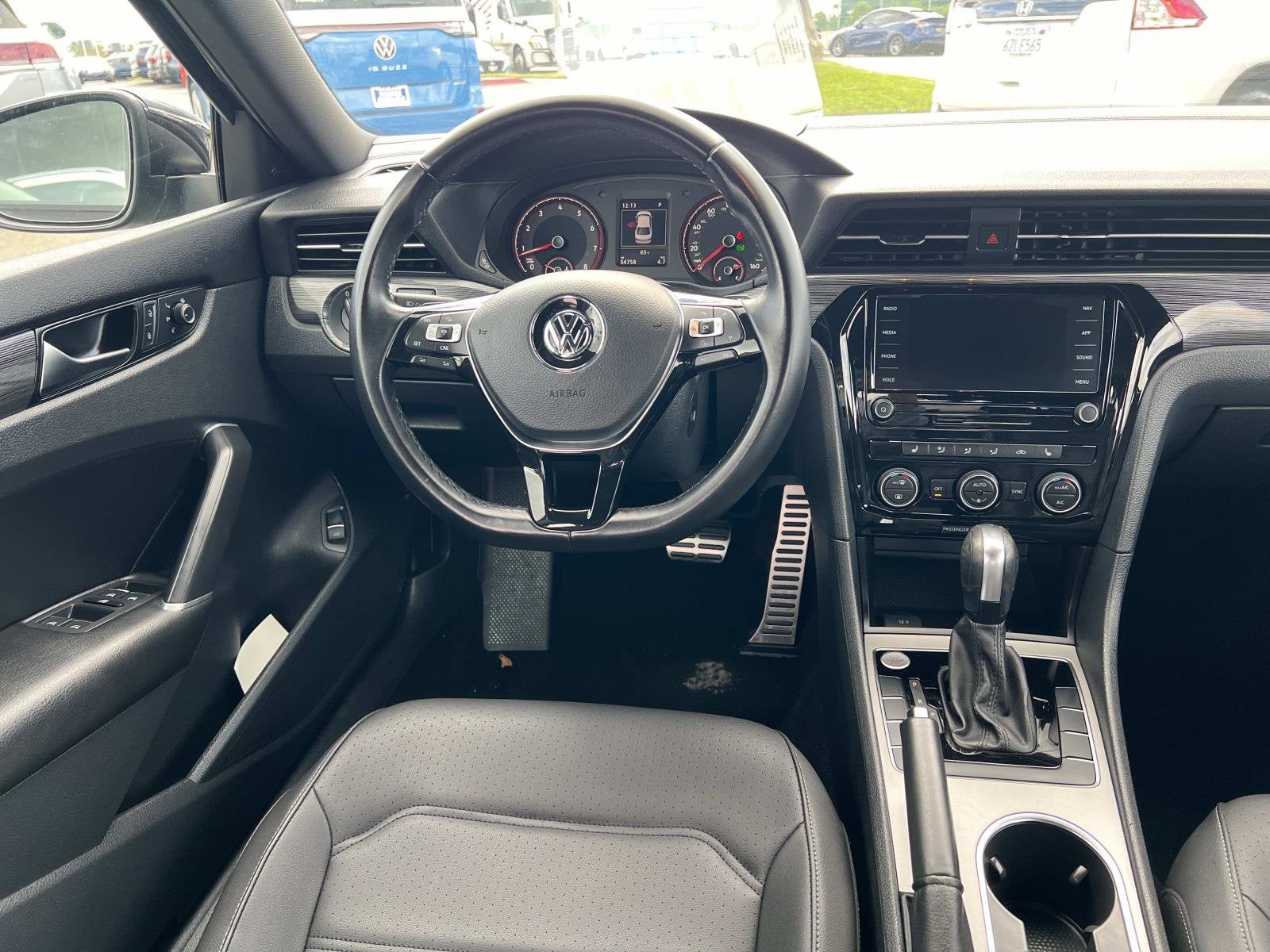 2022 Volkswagen Passat 2.0T R-Line