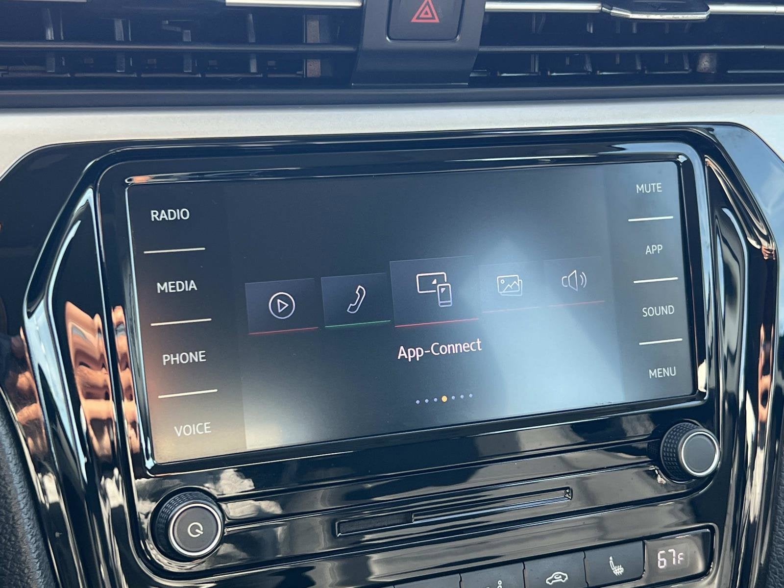 2022 Volkswagen Passat 2.0T SE