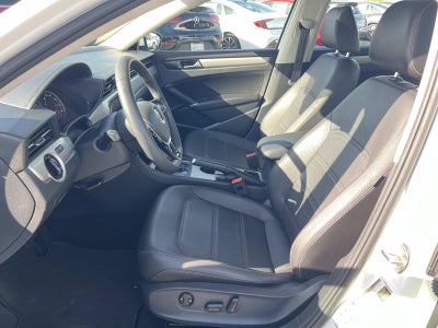 2022 Volkswagen Passat 2.0T SE