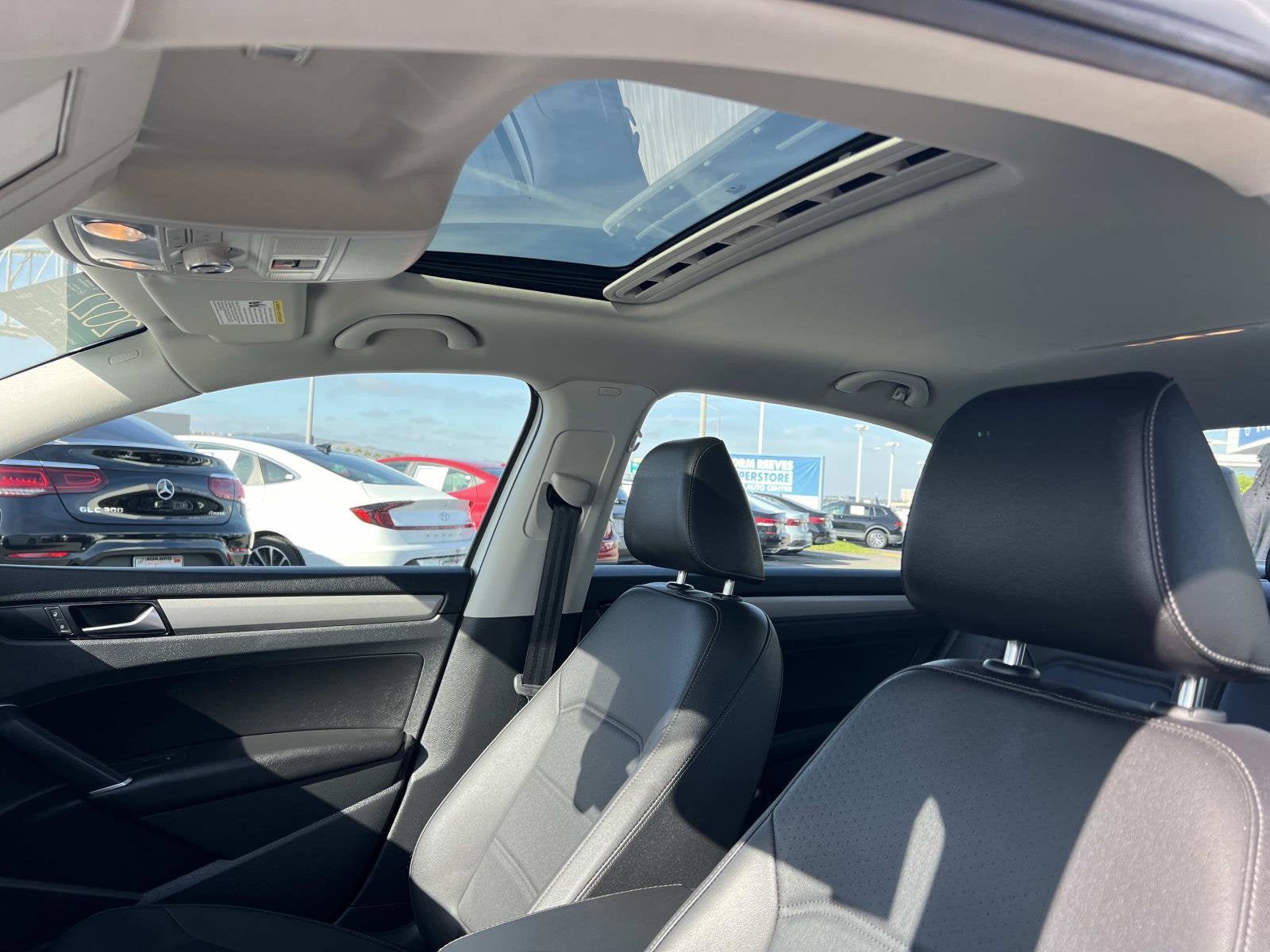 2022 Volkswagen Passat 2.0T SE