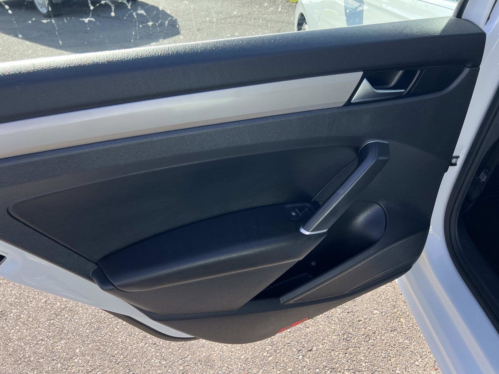 2022 Volkswagen Passat 2.0T SE