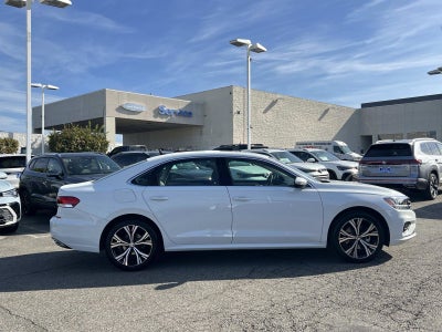 2022 Volkswagen Passat 2.0T SE