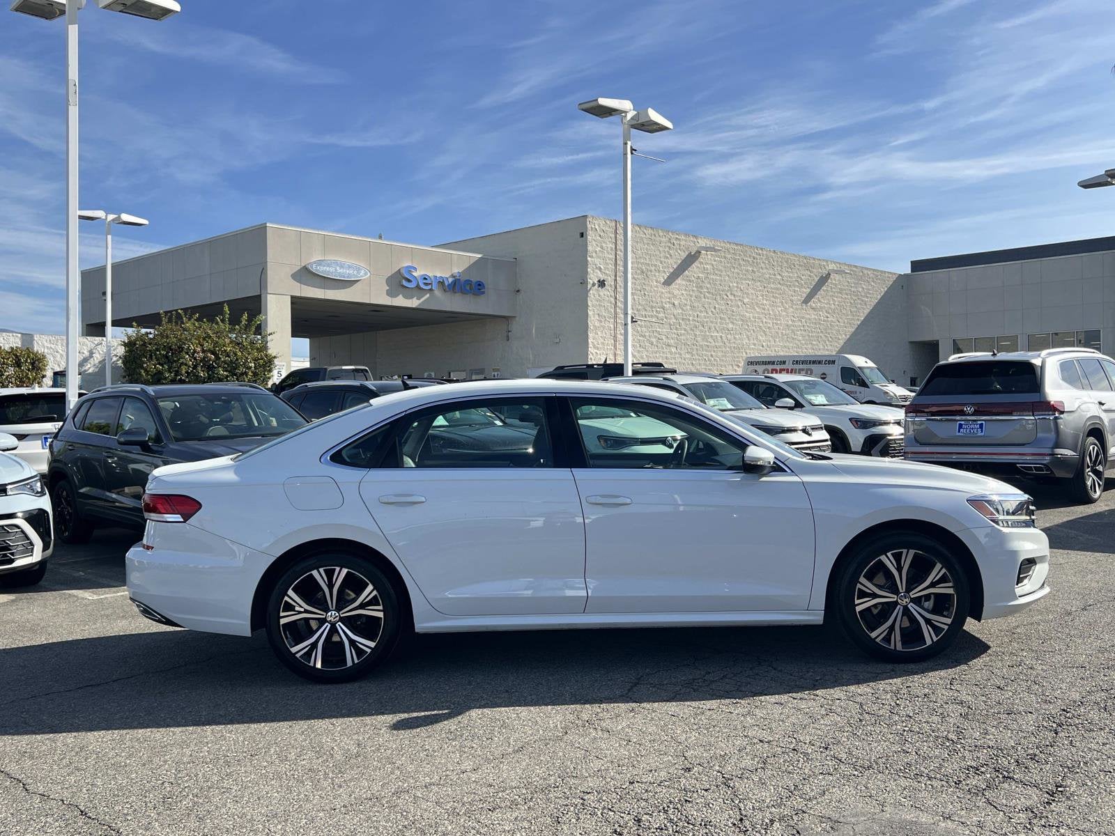 2022 Volkswagen Passat 2.0T SE
