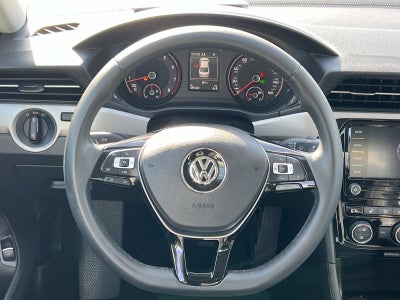 2022 Volkswagen Passat 2.0T SE