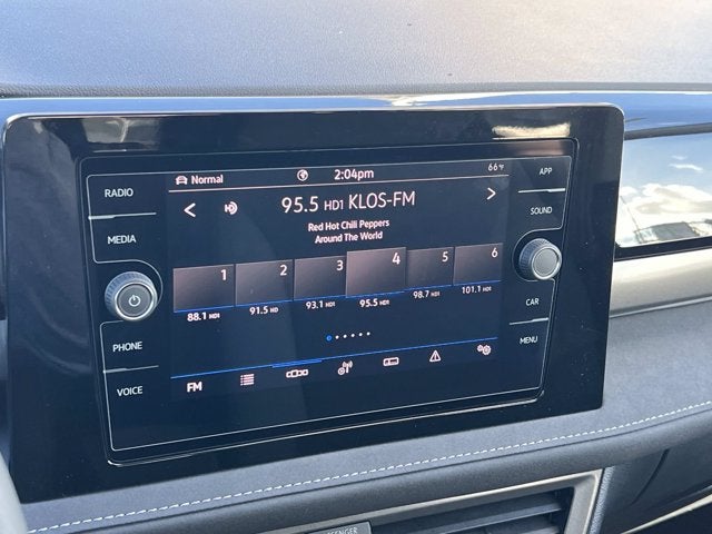 2026 Volkswagen Taos SE Black
