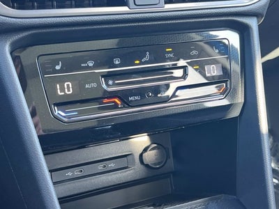 2026 Volkswagen Taos SE Black