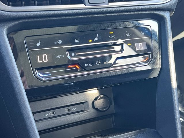 2026 Volkswagen Taos SE Black