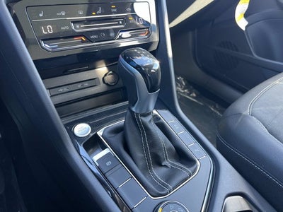 2026 Volkswagen Taos SE Black