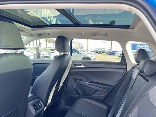 2026 Volkswagen Taos SE Black