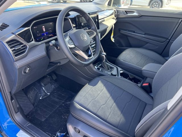 2026 Volkswagen Taos SE Black