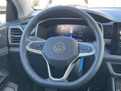 2026 Volkswagen Taos SE Black