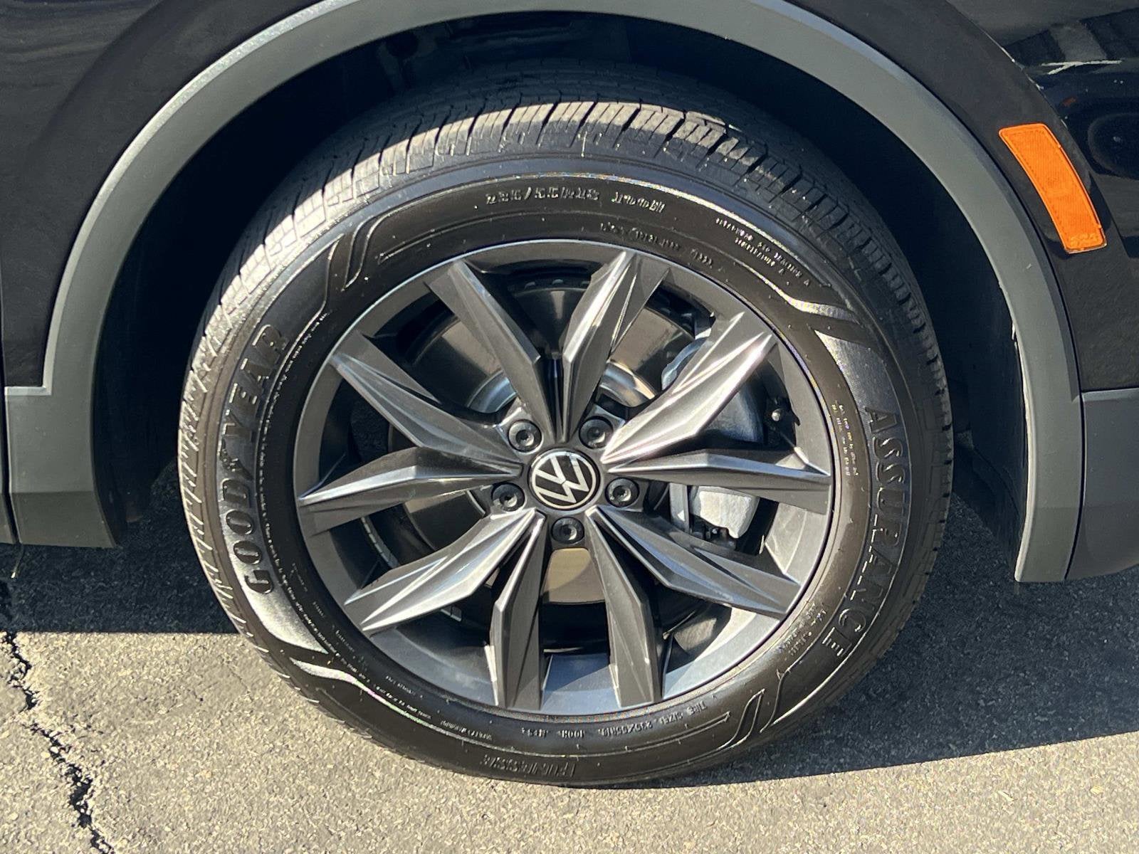 2023 Volkswagen Tiguan SE