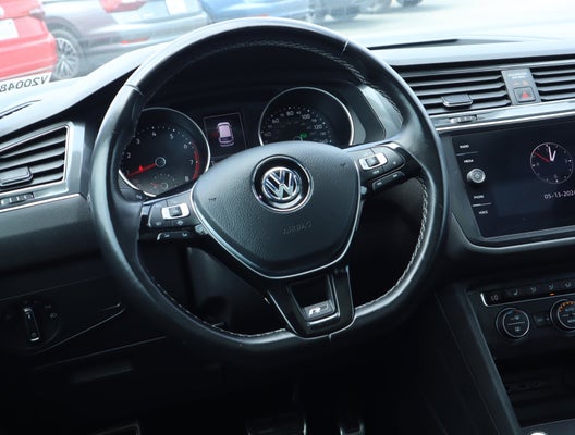 2020 Volkswagen Tiguan SE in Irvine, CA - Irvine Auto Center