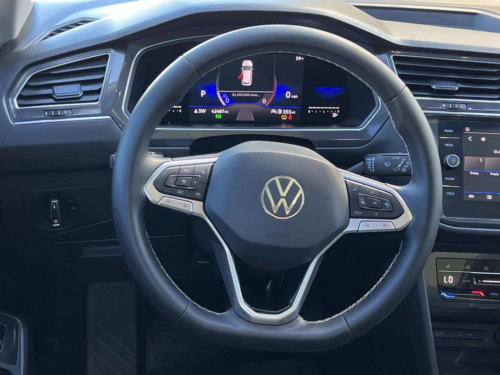 2022 Volkswagen Tiguan SE