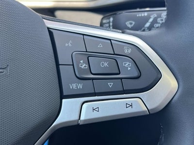 2026 Volkswagen Taos SE Black