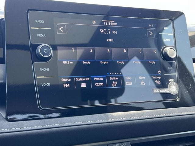 2026 Volkswagen Taos SE Black