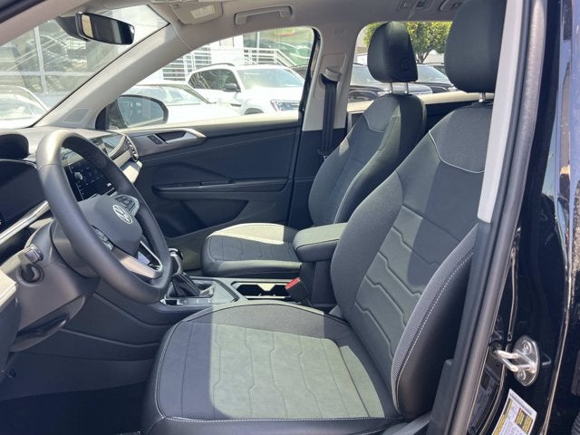 2026 Volkswagen Taos SE Black