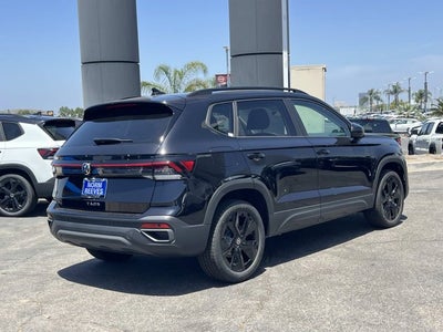 2026 Volkswagen Taos SE Black