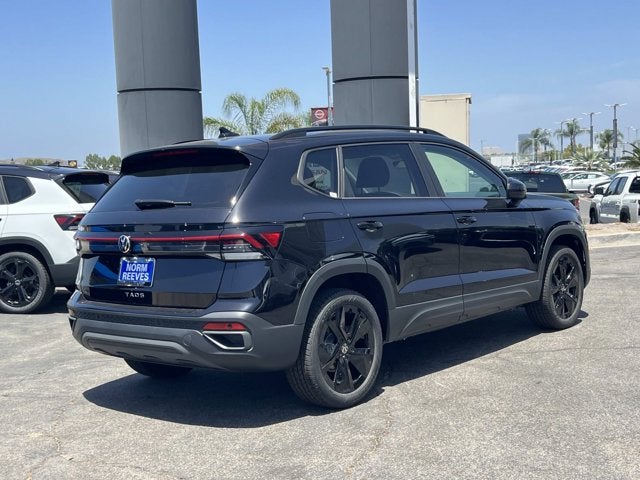 2026 Volkswagen Taos SE Black