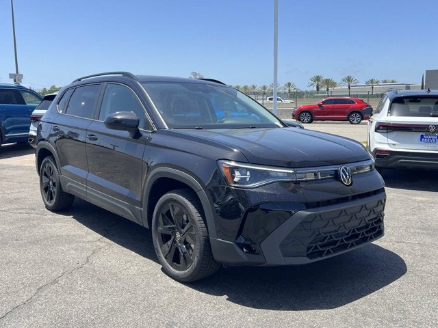 2026 Volkswagen Taos SE Black