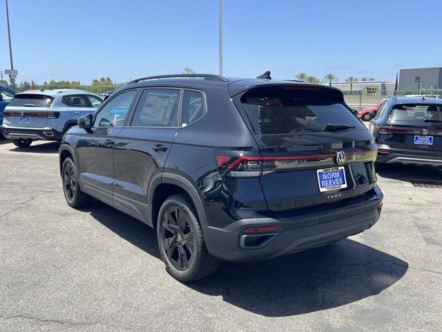 2026 Volkswagen Taos SE Black