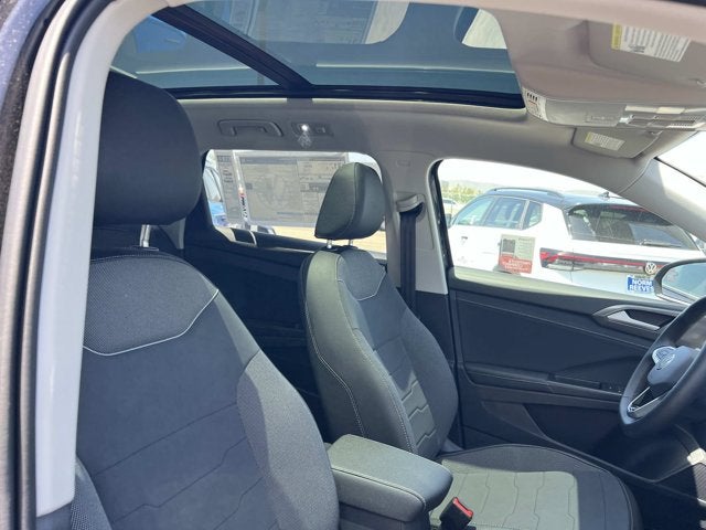 2026 Volkswagen Taos SE Black