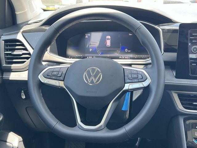 2026 Volkswagen Taos SE Black