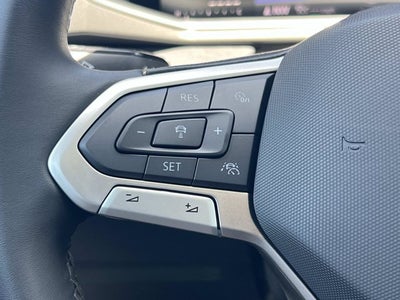 2026 Volkswagen Taos SE Black