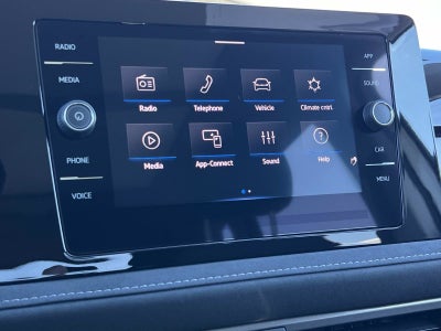 2025 Volkswagen Taos SE Black