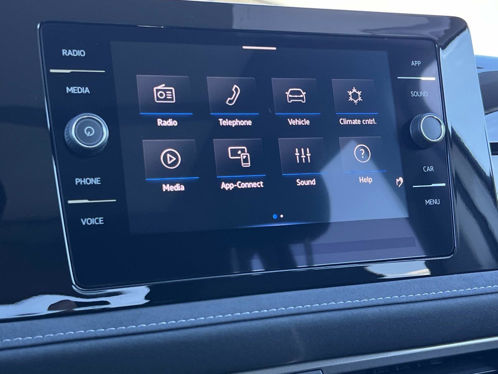 2025 Volkswagen Taos SE Black