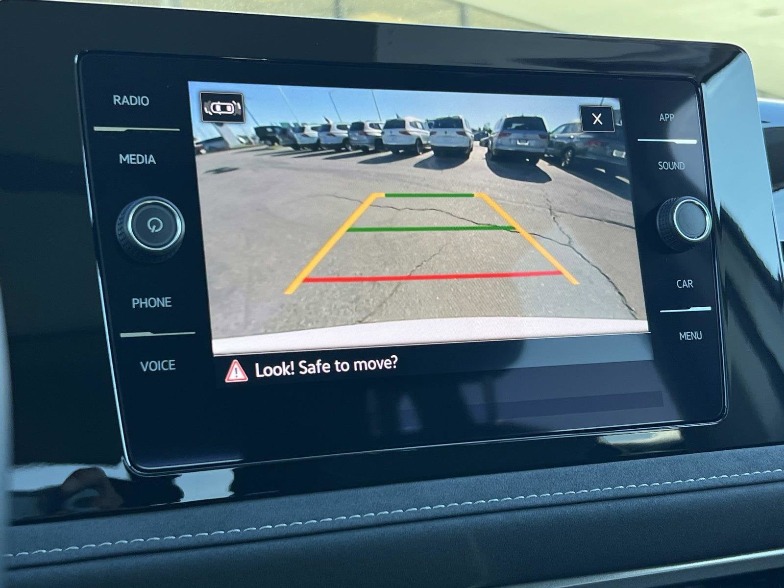 2025 Volkswagen Taos SE Black