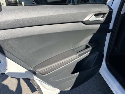 2025 Volkswagen Taos SE Black