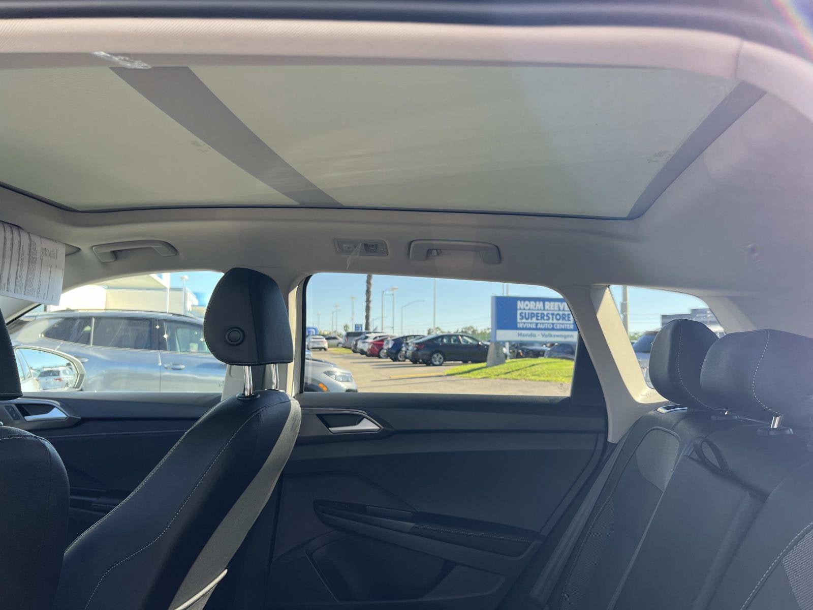 2025 Volkswagen Taos SE Black