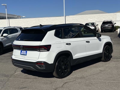 2025 Volkswagen Taos SE Black