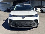 2025 Volkswagen Taos SE Black