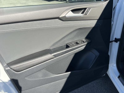 2025 Volkswagen Taos SE Black