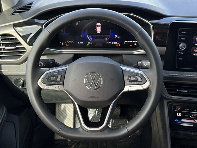 2026 Volkswagen Taos SE Black