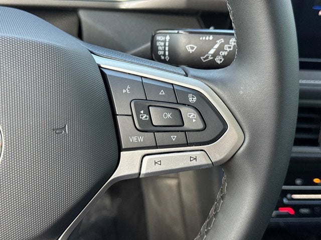 2026 Volkswagen Taos SE Black