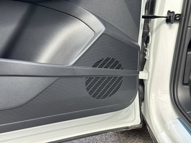 2026 Volkswagen Taos SE Black