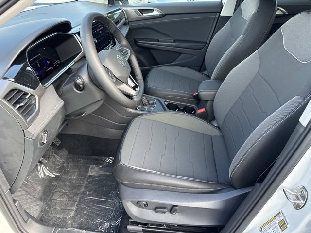 2026 Volkswagen Taos SE Black