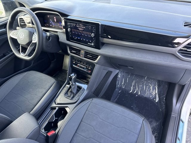 2026 Volkswagen Taos SE Black